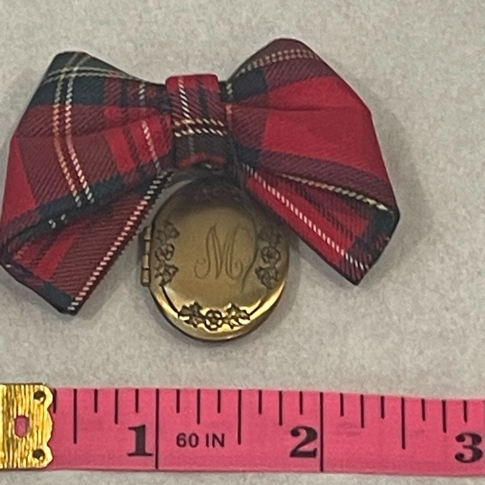 vintage Red Plaid Bow with Gold engraved Locket brooch - Picture 6 of 7